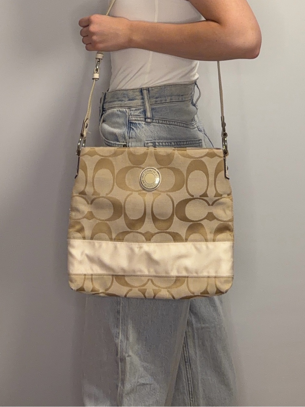 Vintage Y2K Coach Beige Signature Canvas Shoulder Bag